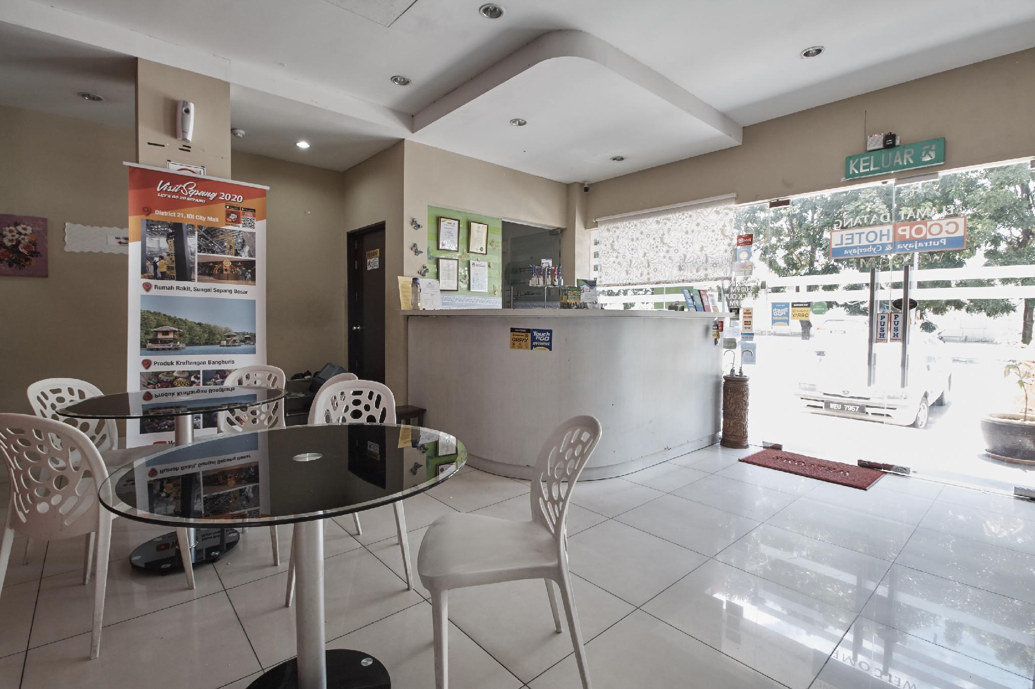 Coop Hotel Putrajaya & Cyberjaya Kampung Dengkil Exteriér fotografie
