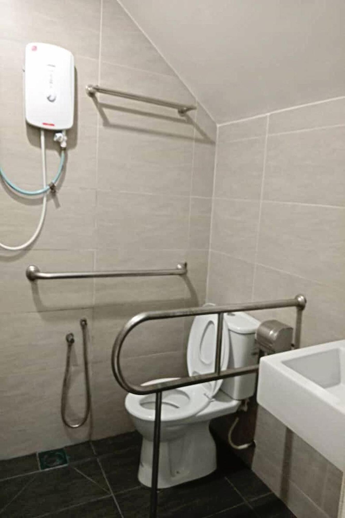 Coop Hotel Putrajaya & Cyberjaya Kampung Dengkil Exteriér fotografie